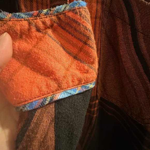 Size M BDG Casual Plaid Shirt - Black and Orange - Picture 4 of 4